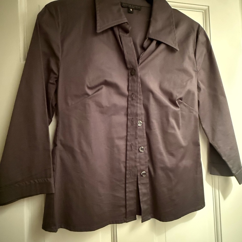 Alice & Trixie Charcoal Button-Up Blouse